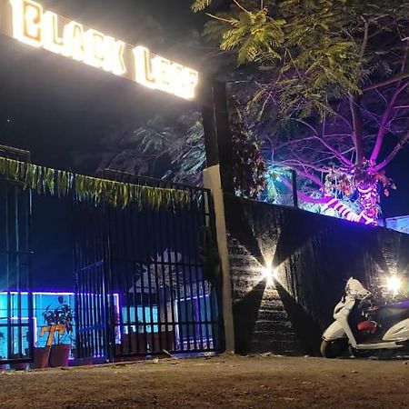The Black Leaf Hotel Raipur  Exterior photo