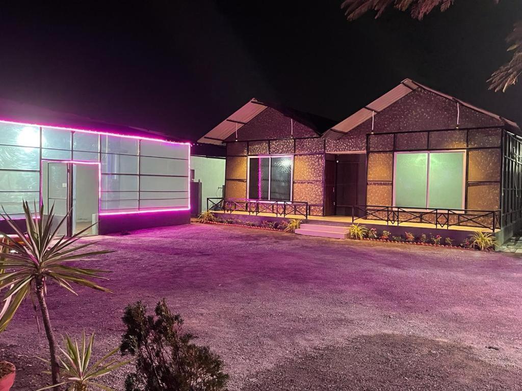 The Black Leaf Hotel Raipur  Exterior photo